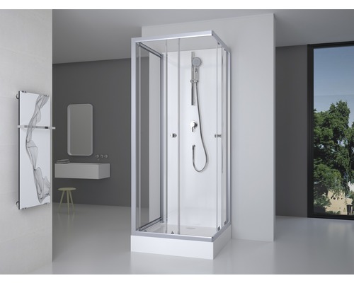 Rohová sprcha s sprchovou hlavicou v kúpeľni