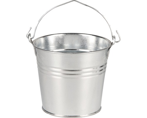 Kovová vedro s rúčkou