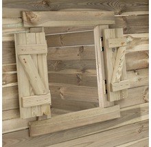 Drevené okno s okenicami pre záhradný domček