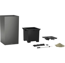 Kvetináč so zavlažovacím systémom a príslušenstvom