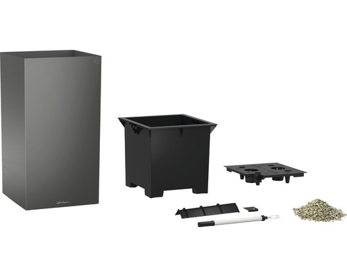 Kvetináč so zavlažovacím systémom a príslušenstvom