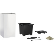 Kvetináč s príslušenstvom na zavlažovanie