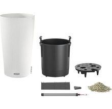 Kvetináč so zavlažovacím systémom a príslušenstvom