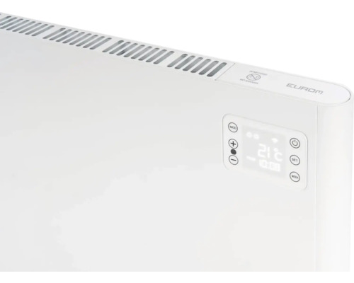 Detailný pohľad na biely radiátor s digitálnym displejom od spoločnosti Eurom