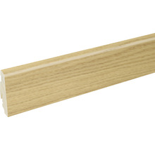 Podlahová lišta s drevenou štruktúrou