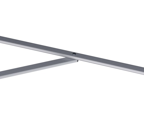 Detailný pohľad na hliníkové profily s otvorom