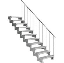 Kovové schodisko so zábradlím pre vonkajšie použitie