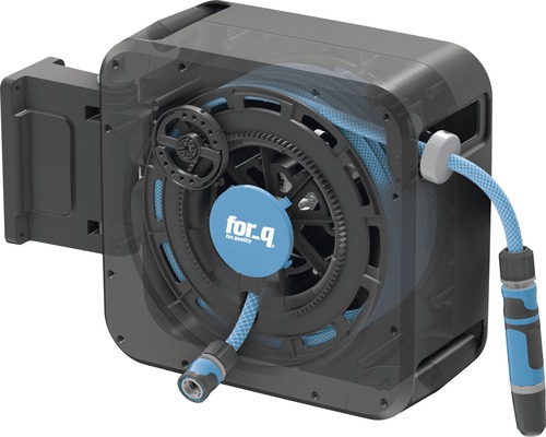 Navijak so záhradnou hadicou