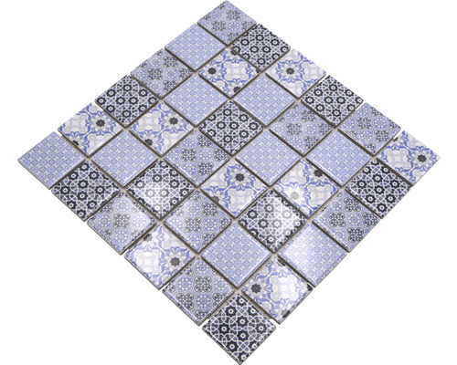 Mozaiková dlaždica so vzorom