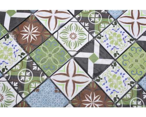 Mozaikové dlaždice s kvetinovými vzormi