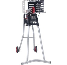 Štiepačka dreva s kolieskami na prepravu dreva.