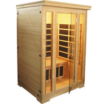 Drevená sauna so sklenenými dverami a vnútorným osvetlením