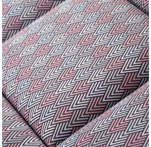 Detail vankúšov s geometrickým vzorom