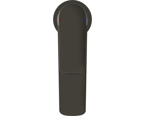 Vodovodný kohútik s označením studenej a teplej vody