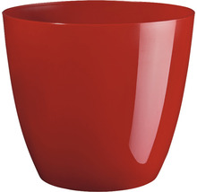 Červený kvetináč z plastu