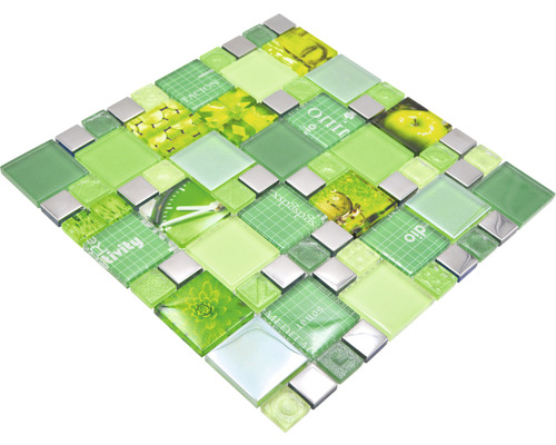 Mozaiková dlaždica s rôznymi odtieňmi zelenej a motívmi