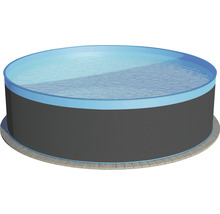 Kulatý bazén naplnený vodou