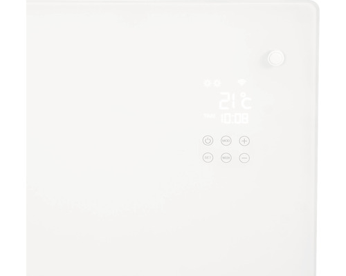 Detailný záber termostatu radiátora s digitálnym displejom a ovládacími prvkami