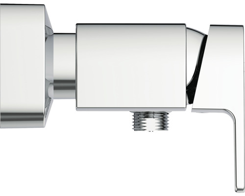 Rohový ventil z kovu s rukoväťou na reguláciu vody