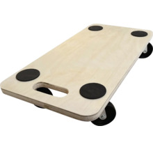 Drevená sťahovacia doska s kolieskami a otvorom pre úchop