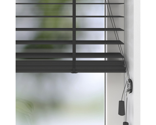 Horizontálna žalúzia na dekoráciu okien a ochranu súkromia