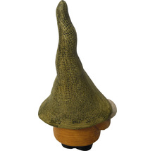 Záhradný trpaslík s čiapkou