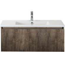 Skrinka s umývadlom a vodovodnou batériou