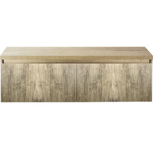 Drevená komoda s ryhovanou prednou stranou