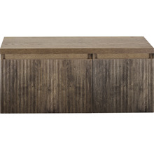 Drevená komoda s ryhovaným povrchom