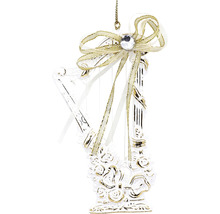 Harfa ako ozdoba vianočného stromčeka so stuhou