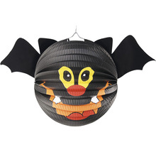 Lampáš v tvare netopiera na halloweensku výzdobu