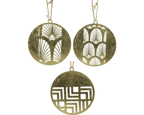 Tri okrúhle, zlatožlté ozdobné závesy s rôznymi vzormi a vešiaky