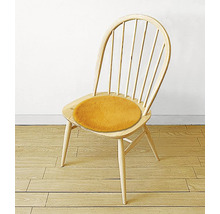 Drevená stolička s okrúhlym sedákom