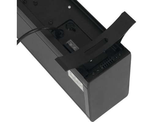 Pohľad zozadu na čierne ohrievacie zariadenie s káblom, vypínačom a držiakom