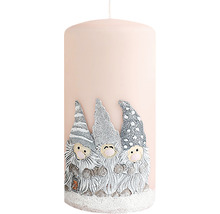 Sviečka s motívom trpaslíkov ako dekorácia