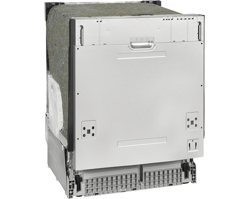 Pohľad zozadu na umývačku riadu na inštaláciu v kuchyni