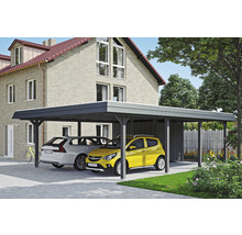 Prístrešok pre auto s dvoma zaparkovanými autami pred domom