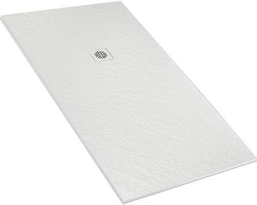 Biela sprchová vanička s odtokovou armatúrou