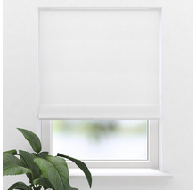 Okno s bielou roletou