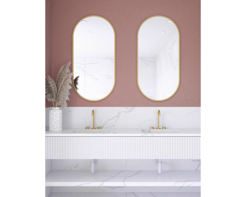 Kúpeľňa s dvoma oválnymi zrkadlami, skrinkou pod umývadlo a dekoráciou