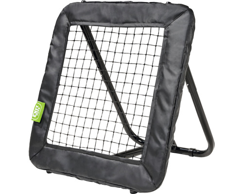 Bránková stena so sieťou a kovovým rámom