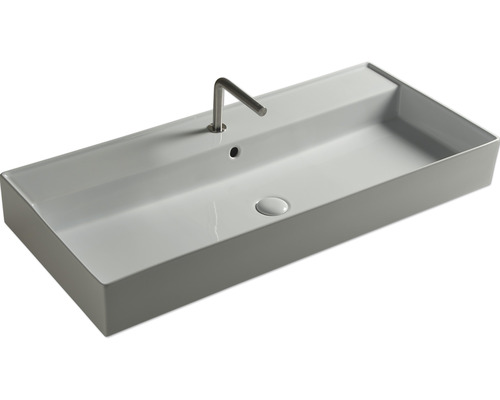 Obdĺžnikové keramické umývadlo na dosku s batériou