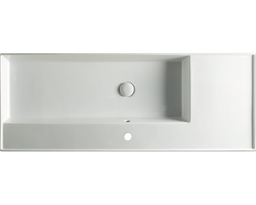 Pohľad zhora na obdĺžnikové umývadlo s otvorom pre kohútik a prepadom