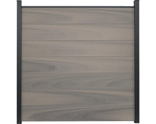 Drevený plot s rámom na ochranu súkromia