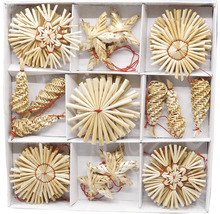 Sada slamenných hviezd a príveskov na dekoráciu v krabici