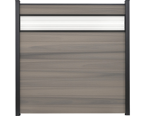 Kompletný drevený plot s prvkom na ochranu súkromia a rámom