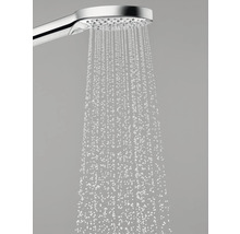 Sprchová hlavica s prúdom vody