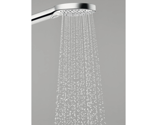 Sprchová hlavica s prúdom vody