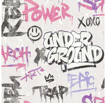 Tapeta s motívmi graffiti, vrátane nápisov ako Power a Underground