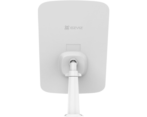 Logo EZVIZ na bezpečnostnej kamere s držiakom